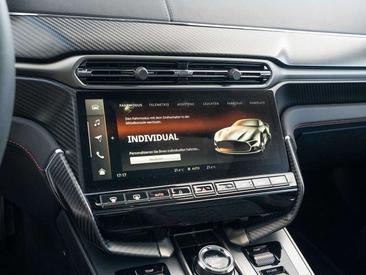 Aston Martin Vanquish — photo 39