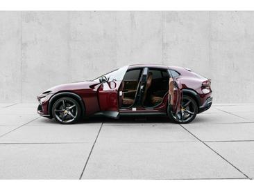 Ferrari Purosangue — photo 8