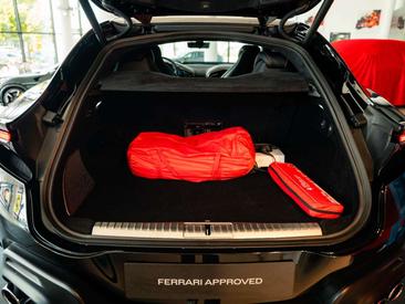 Ferrari Purosangue — photo 9