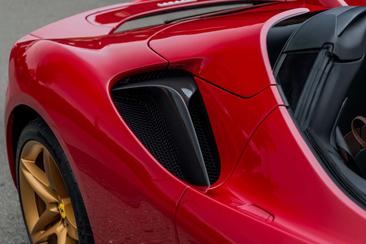 Ferrari SF90 Spider — photo 12