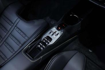 Ferrari SF90 Spider — photo 14