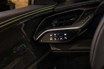 Ferrari SF90 Spider — photo 37