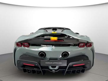 Ferrari SF90 Spider — photo 8