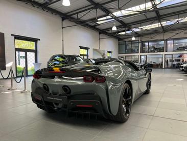 Ferrari SF90 Spider — photo 9