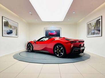 Ferrari SF90 Spider — photo 6