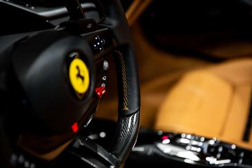 Ferrari SF90 Spider — photo 8