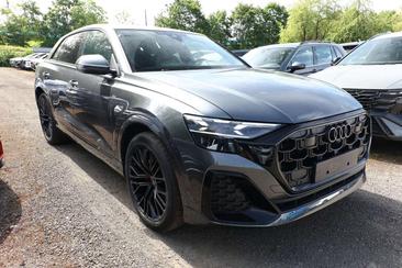 Audi Q8 S Line — photo 2