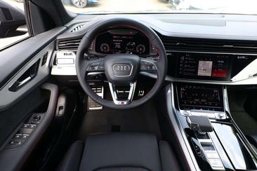 Audi Q8 S Line — photo 7