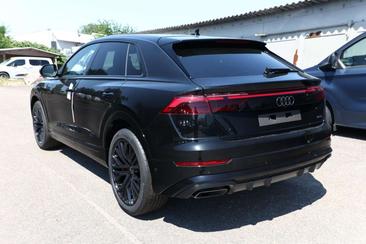 Audi Q8 S Line — photo 3