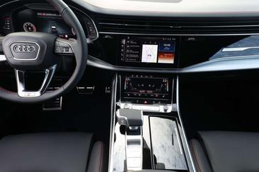 Audi Q8 S Line — photo 8