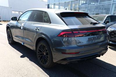 Audi Q8 S Line