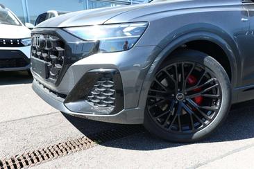 Audi Q8 S Line — photo 5