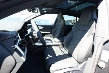 Audi Q8 S Line — photo 6