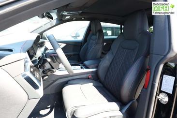 Audi Q8 S Line — photo 4
