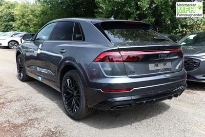Audi Q8 S Line