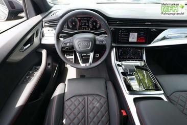 Audi Q8 S Line — photo 5