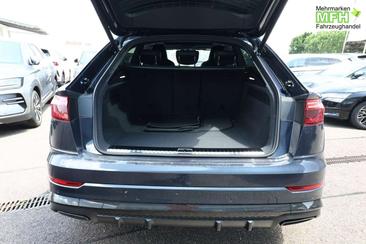 Audi Q8 S Line — photo 3