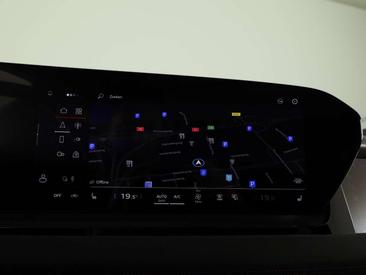 Audi SQ6 E-tron — photo 10