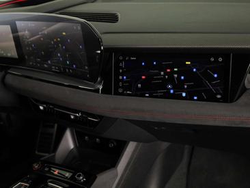 Audi SQ6 E-tron — photo 11