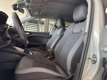 Audi A1 Advanced 30 TFSI — photo 9