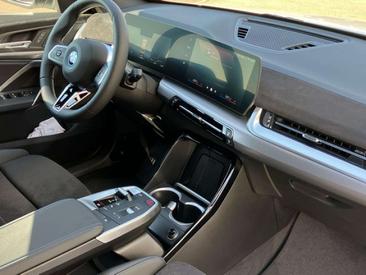 BMW IX1 EDrive20 — photo 8