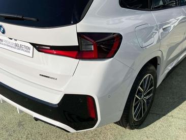 BMW IX1 EDrive20 — photo 12