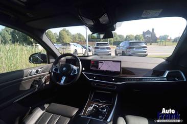 BMW X5 M Sport 50e — photo 31