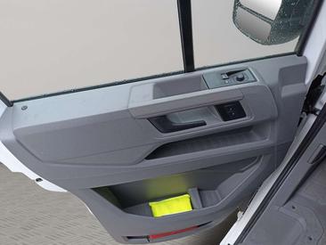 Volkswagen Crafter — photo 12