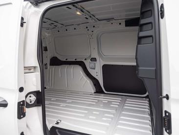 Volkswagen Caddy Cargo Maxi TDI — photo 12