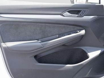 Volkswagen Golf Style — photo 15