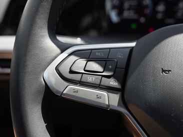 Volkswagen Golf Style — photo 17