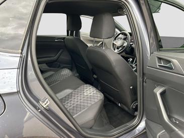 Volkswagen Polo R-Line — photo 22