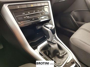 Volkswagen T-Roc TDI Life — photo 11