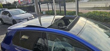 Volkswagen Golf R — photo 7