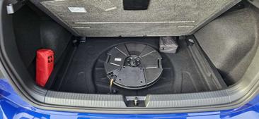 Volkswagen Golf R — photo 11