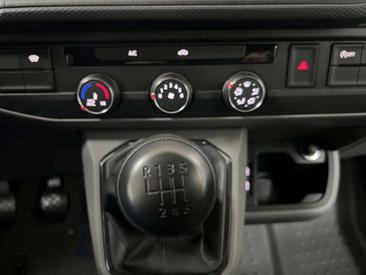 Volkswagen Transporter Trendline — photo 12