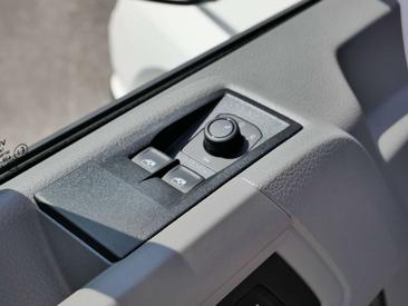 Volkswagen Crafter — photo 7