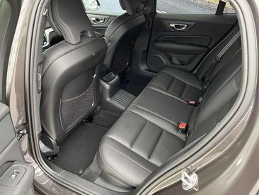 Volvo V60 T6 Plus — photo 9