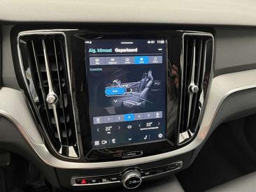 Volvo V60 T6 Plus — photo 14