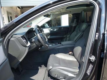 Volvo V60 T8 Recharge — photo 8
