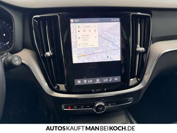 Volvo V60 B4 Plus — photo 11