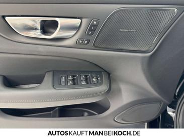 Volvo V60 B4 Plus — photo 12