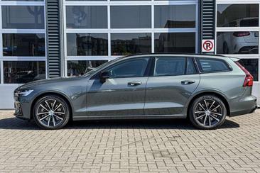 Volvo V60 T8 Recharge Plus — photo 3