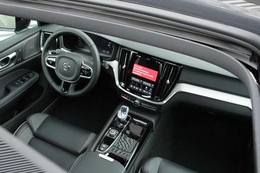 Volvo V60 T6 Recharge Plus — photo 9