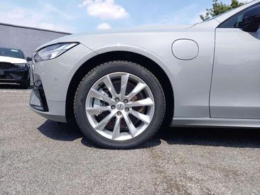 Volvo V90 T6 Recharge Plus — photo 9