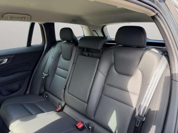 Volvo V60 B4 Core — photo 13