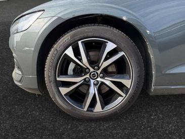 Volvo V60 B4 Core — photo 14