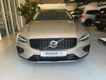Volvo V60 B4 Plus — photo 4
