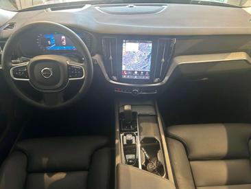 Volvo V60 B4 Plus — photo 9