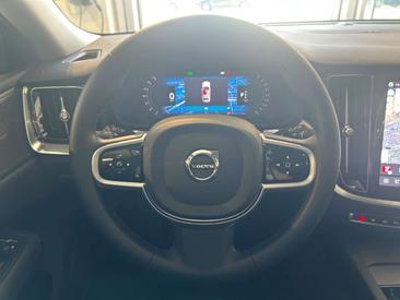 Volvo V60 B4 Plus — photo 10